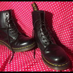 BLACK MATTE DR MARTENS